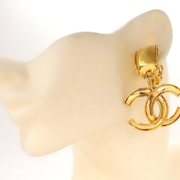 CHANEL CC Logos Drop Dangle Earrings Gold Tone 94P Auth w/Box - Picture 1 of 7